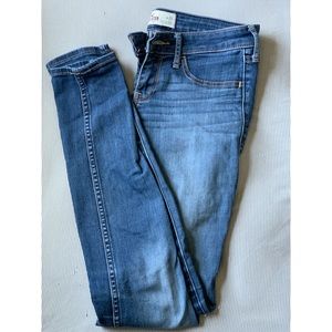 HOLLISTER SKINNY JEANS